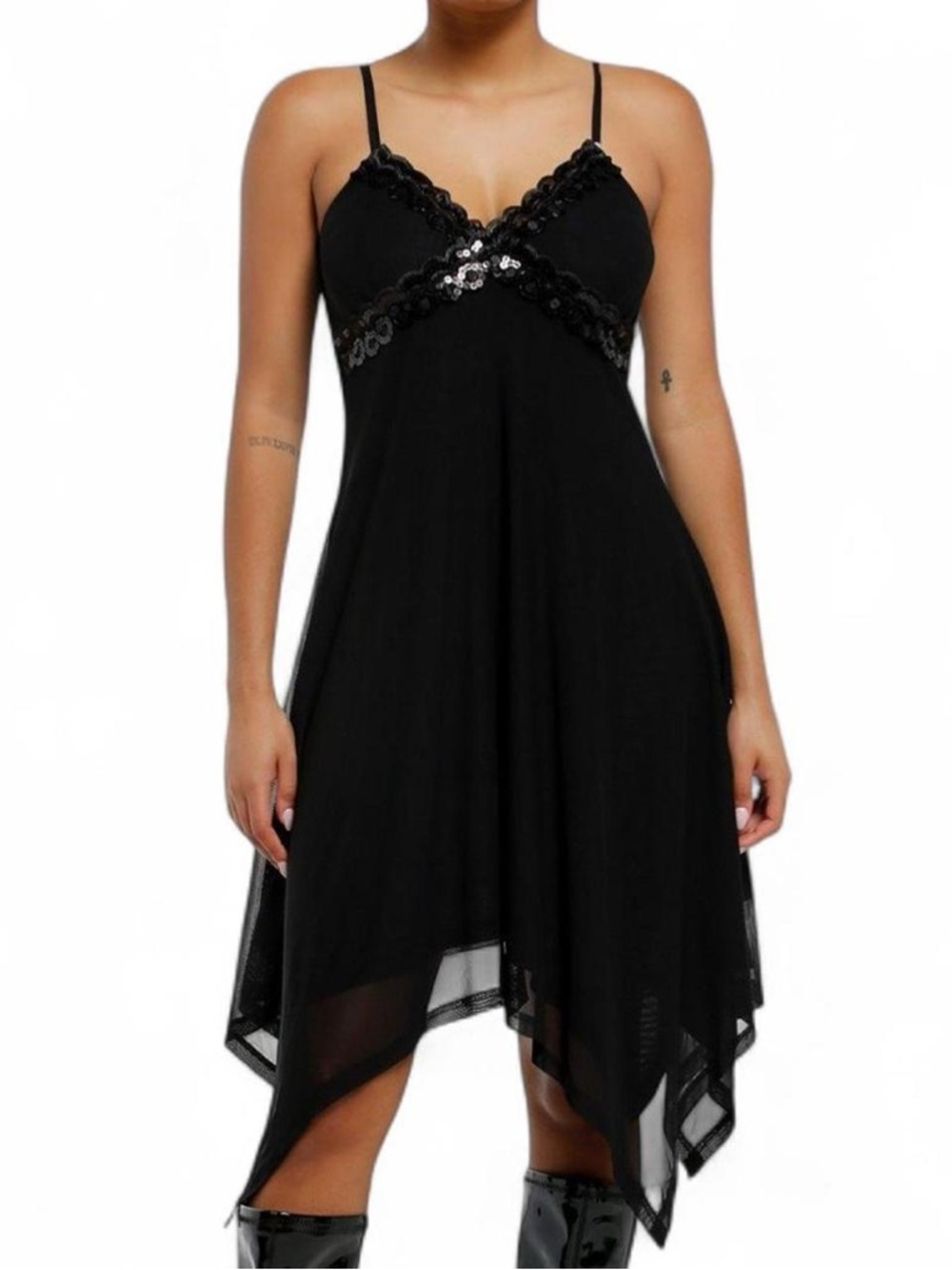 Cosmic Aura Black Sequin Hanky Hem
Cami Dress Size L